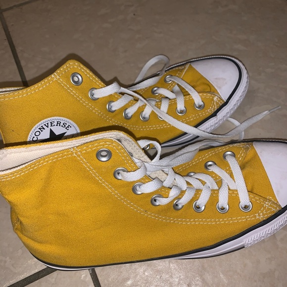 mustard colored converse